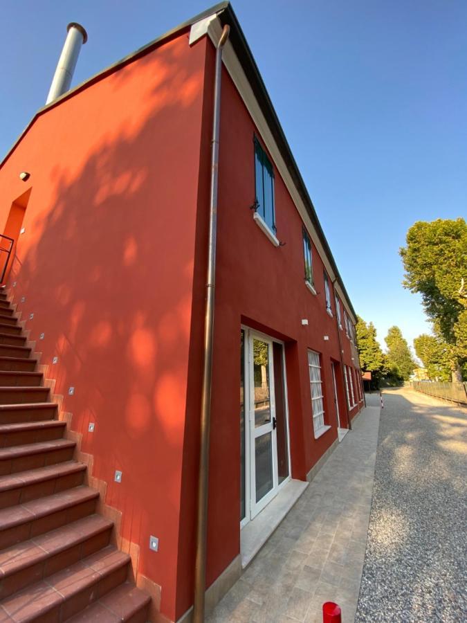Ca Rossa Hotel Bondeno Bagian luar foto