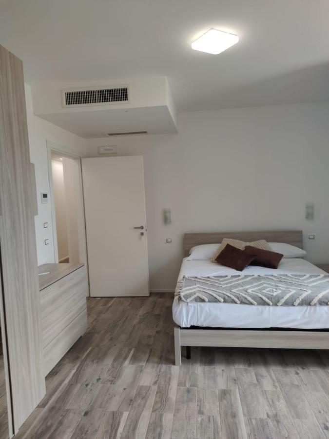 Ca Rossa Hotel Bondeno Bagian luar foto