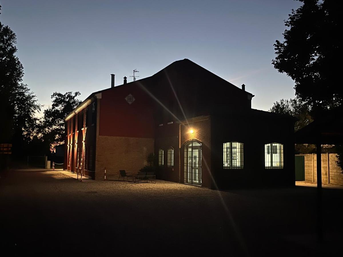 Ca Rossa Hotel Bondeno Bagian luar foto