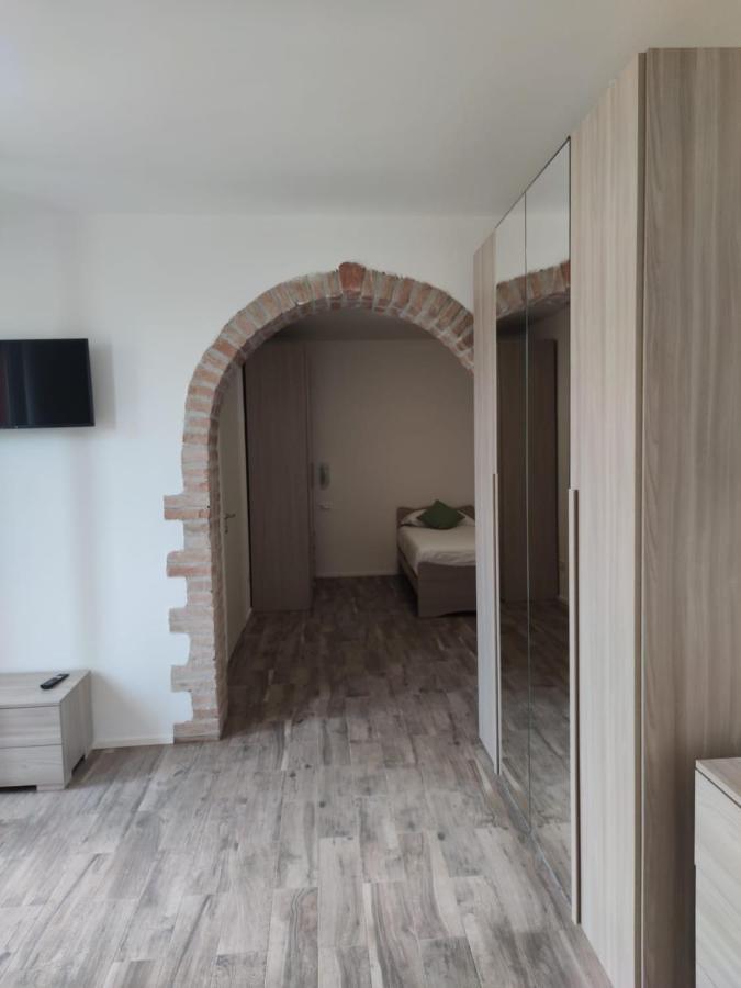 Ca Rossa Hotel Bondeno Bagian luar foto