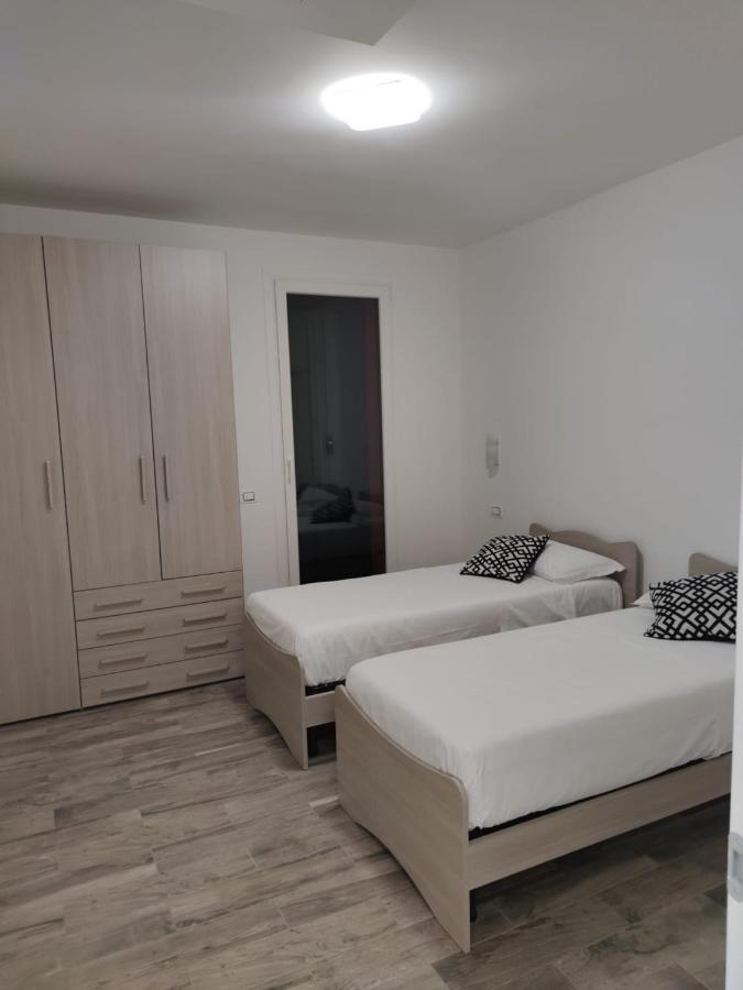 Ca Rossa Hotel Bondeno Bagian luar foto